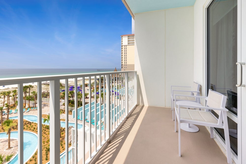 Suite, 1 King Bed with Sofa bed, Beachfront photo 3