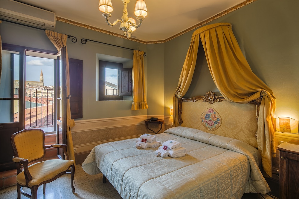Panoramic Double Room, Balcony, City View