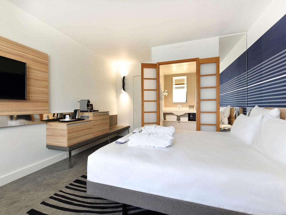 Executive Room, 1 Double Bed with Sofa bed - Photo 5