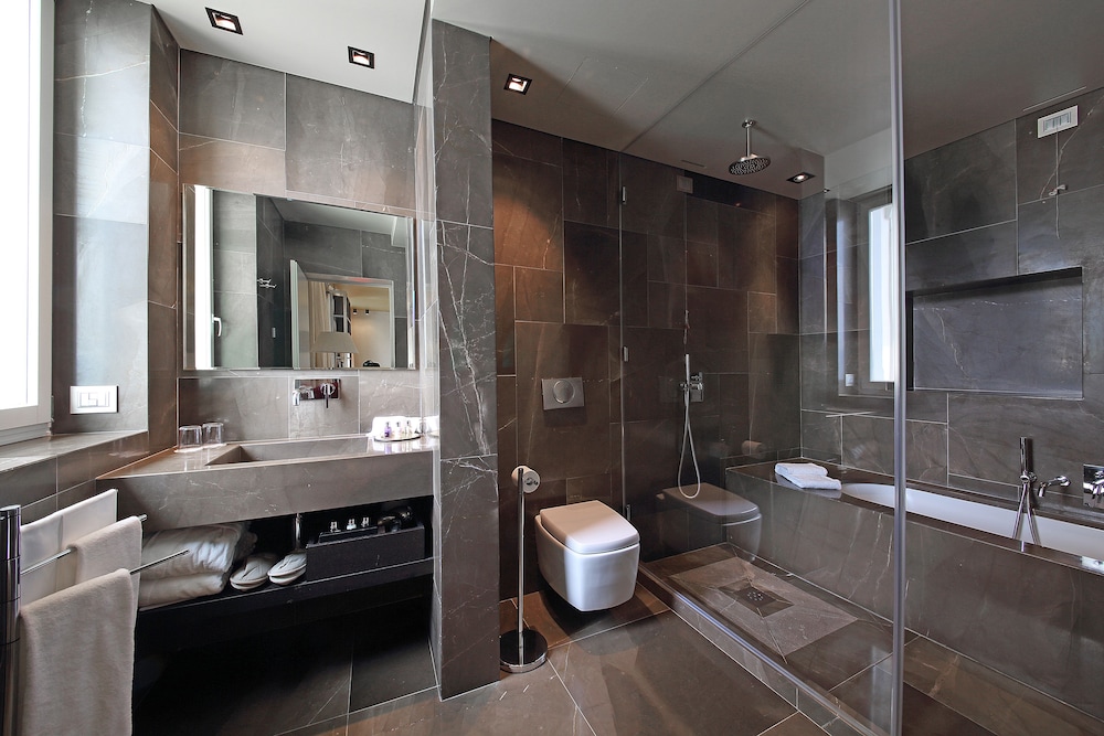 Double Room, Balcony - Photo 3