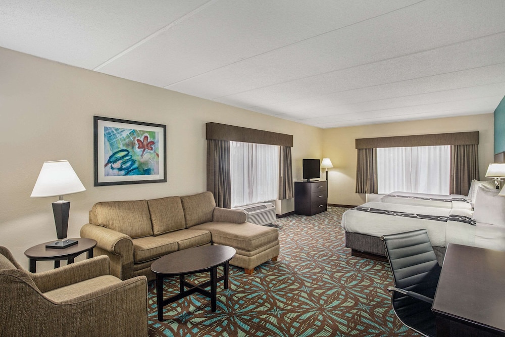 Suite, Multiple Beds, Non Smoking