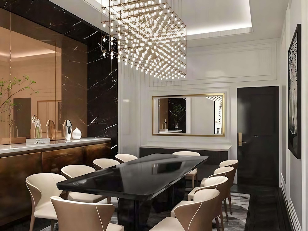 Penthouse Suite, 1 King Bedroom, Manhattan Skyline View