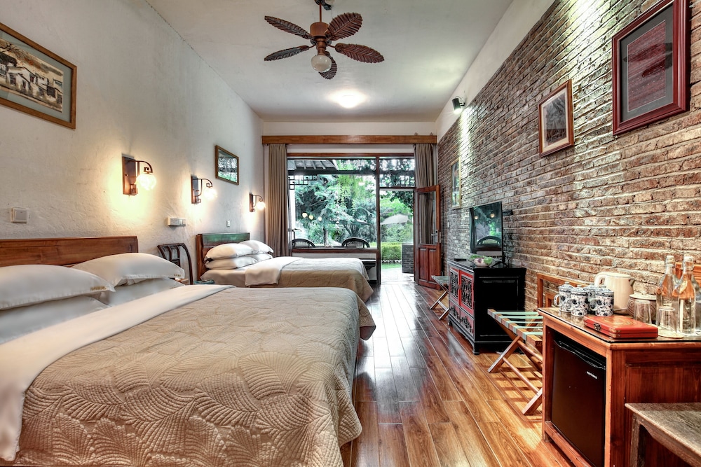 Standard Double Room, 2 Queen Beds, Terrace, River View photo 1