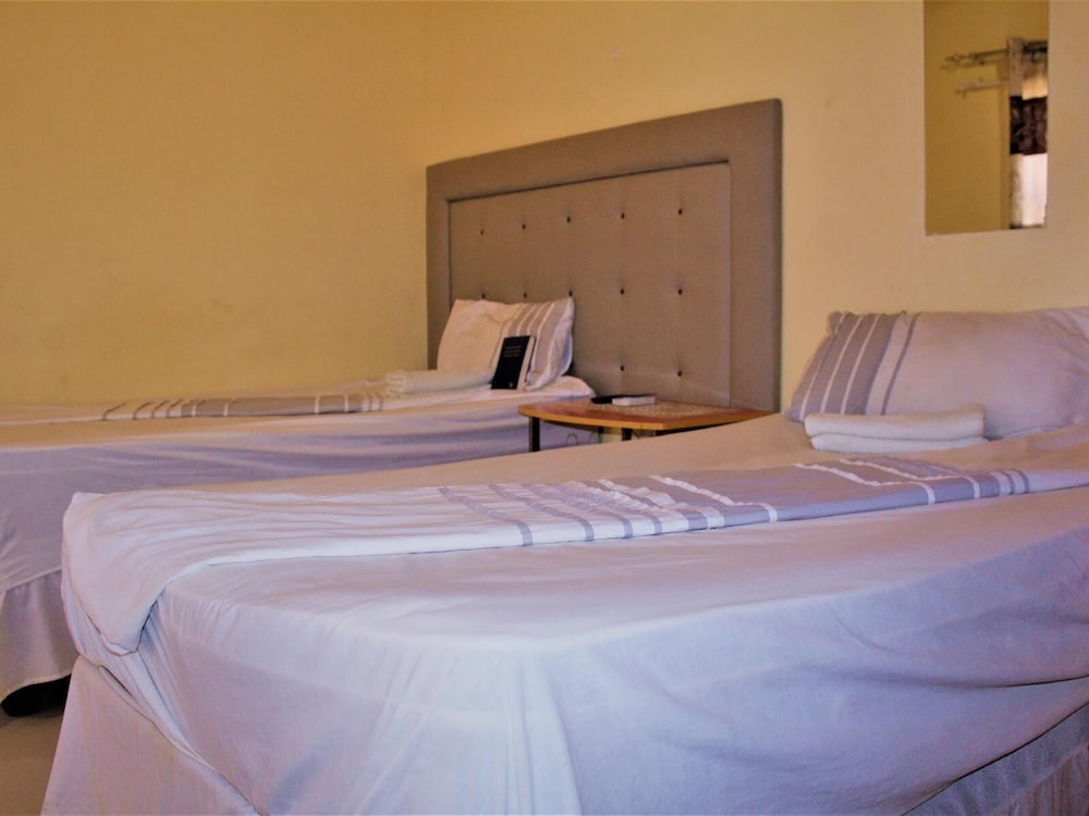 Standard Double or Twin Room photo 1