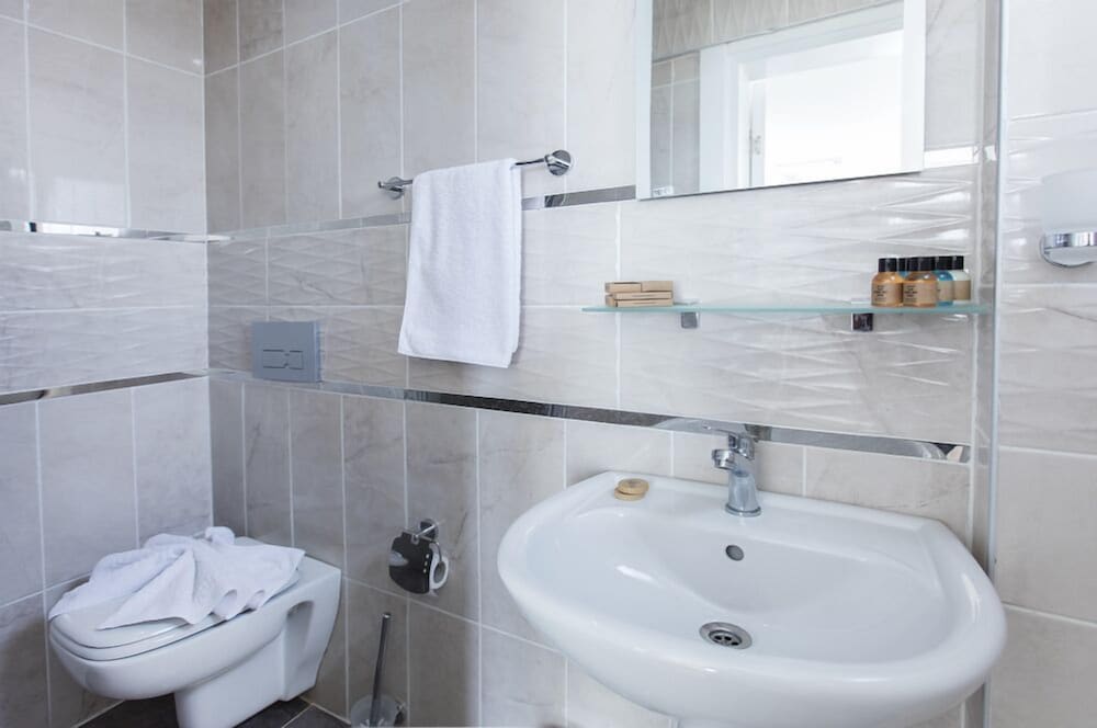 Double Room, 1 Double Bed, Balcony photo 3