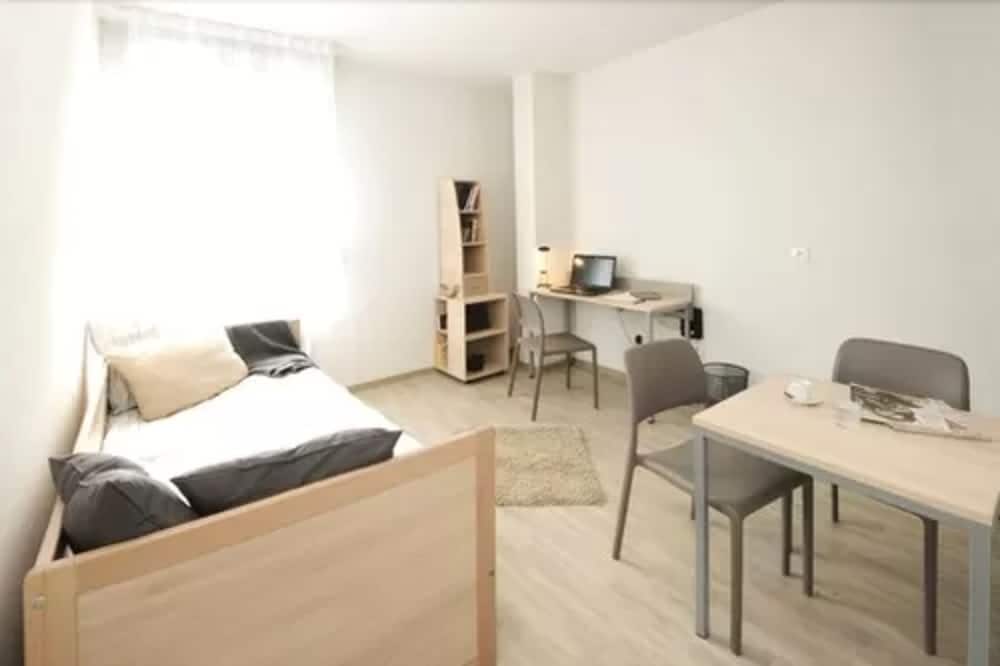 Economy Studio photo 3