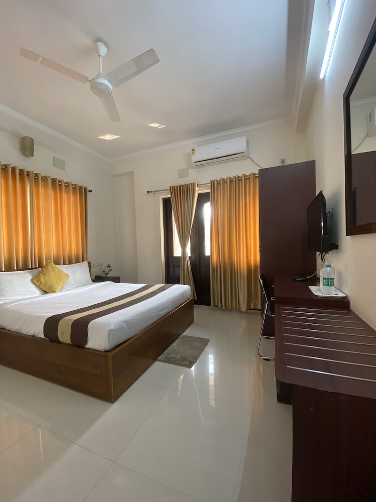 Comfort Room, City View photo 3
