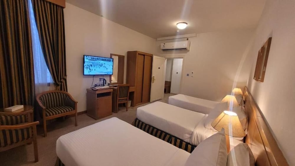 Standard Triple Room - Photo 1