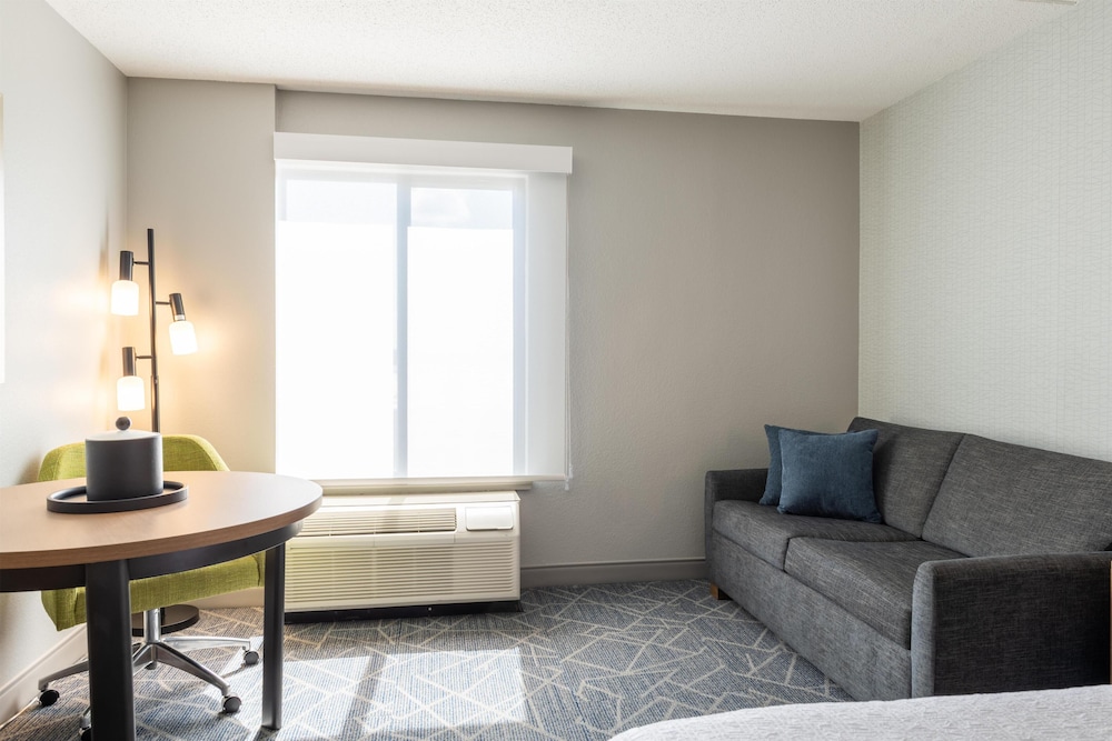 Room, 1 King Bed, Accessible, Bathtub photo 3
