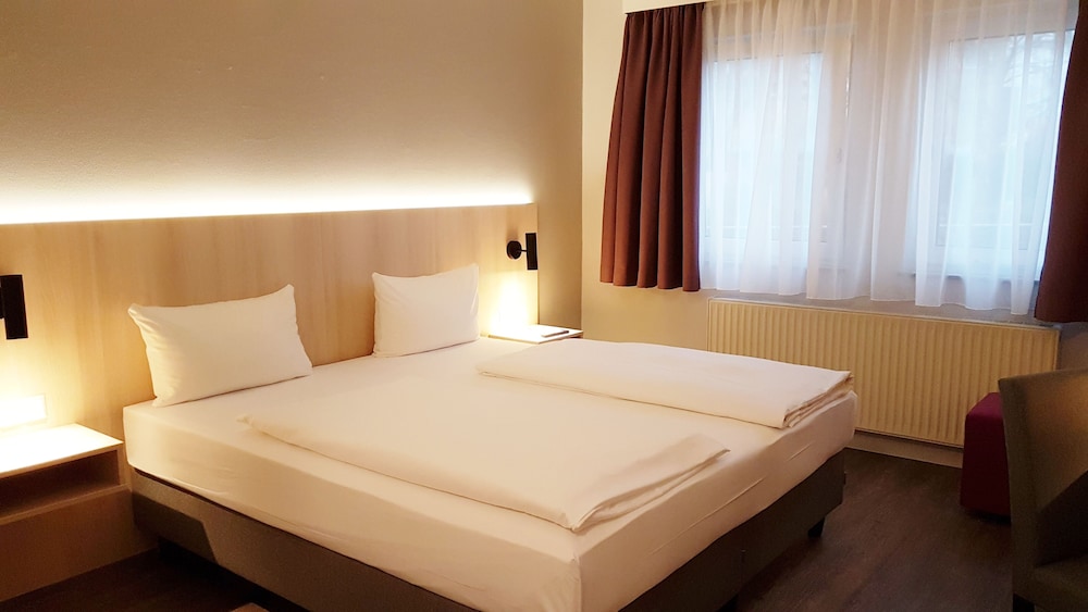 Standard Double Room photo 2