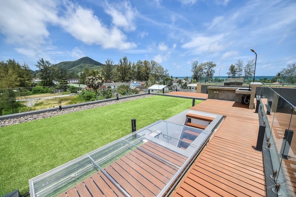 Three-Bedroom Villa with Private Pool photo 2