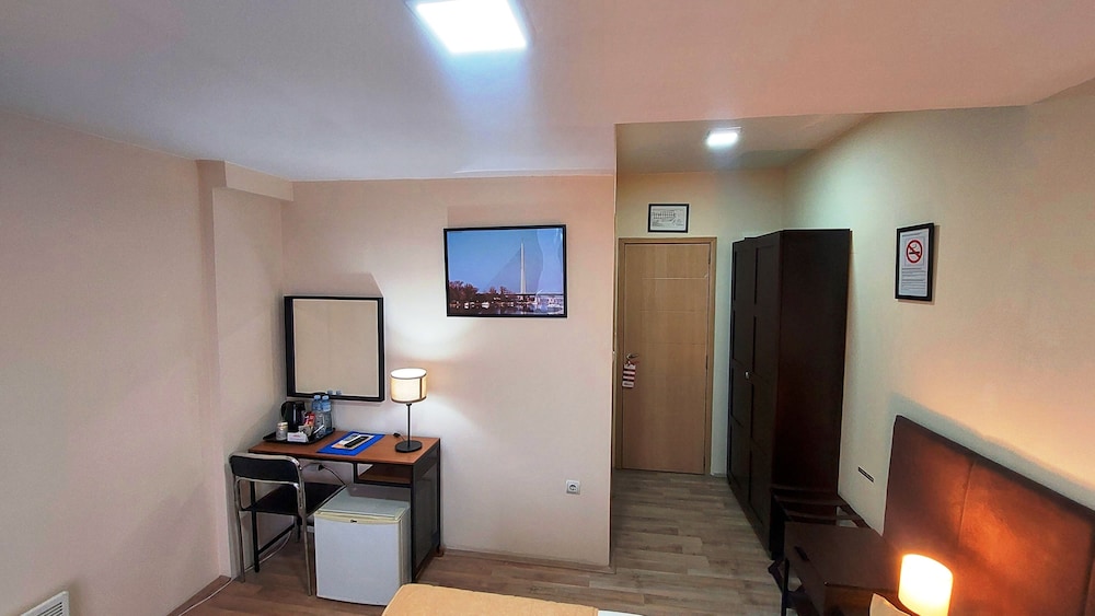 Standard Double Room, 1 Bedroom - Photo 4