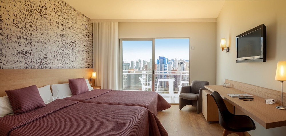 Family Room, Terrace, City View - Photo 1