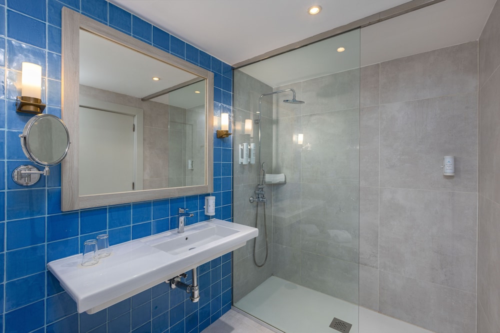 Superior Double Room, Balcony, Sea View (Unique) - Photo 6