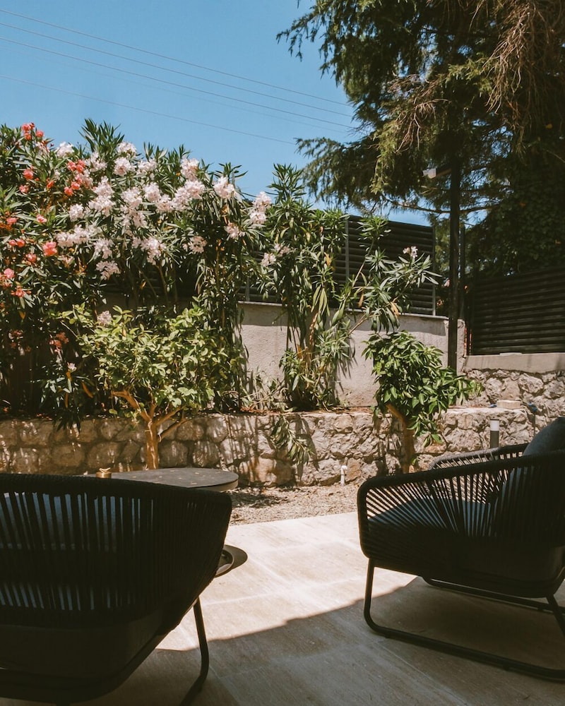 Double Room, Garden View, Garden Area photo 1