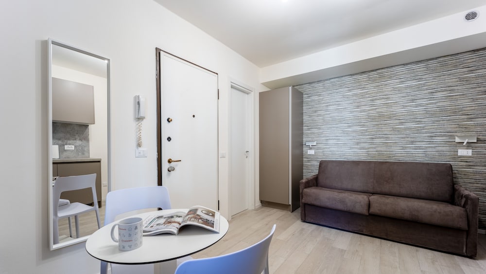 Grand Studio, Kitchenette