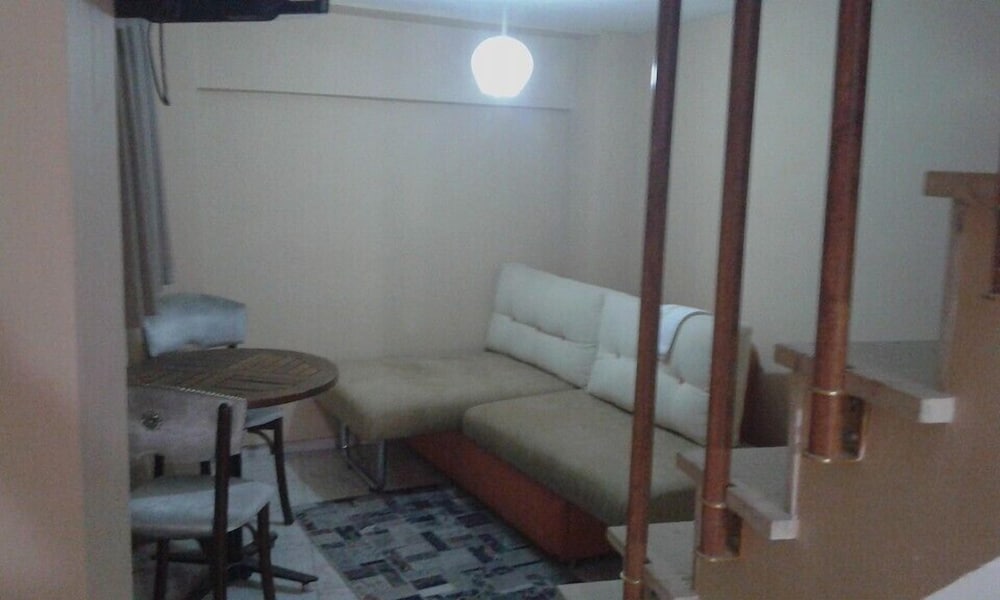 Family Room photo 3