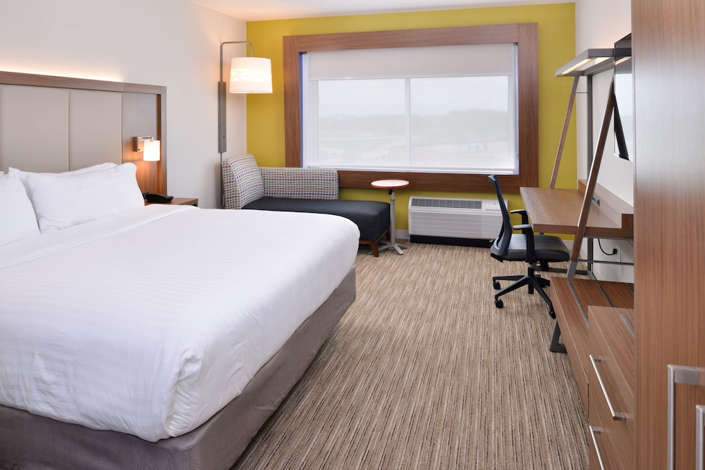 Standard Room, 1 King Bed, Accessible (Communications) photo 1