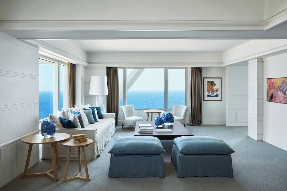 Club Suite, 1 Bedroom (Mediterranean,Club Level,Larger)