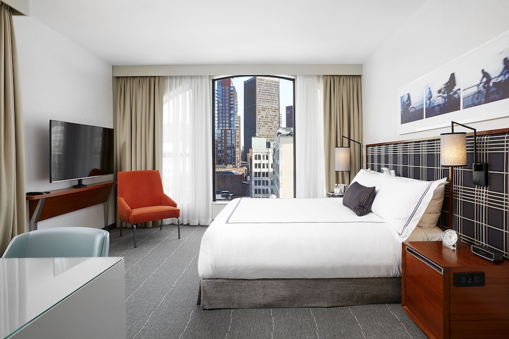 Room thumbnail 5