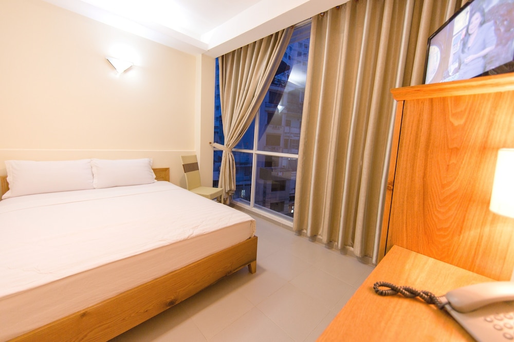 Deluxe Double Room, City View