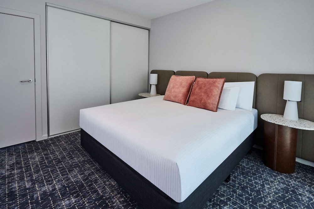 Premier Two Bedroom Apartment with View - Photo 10