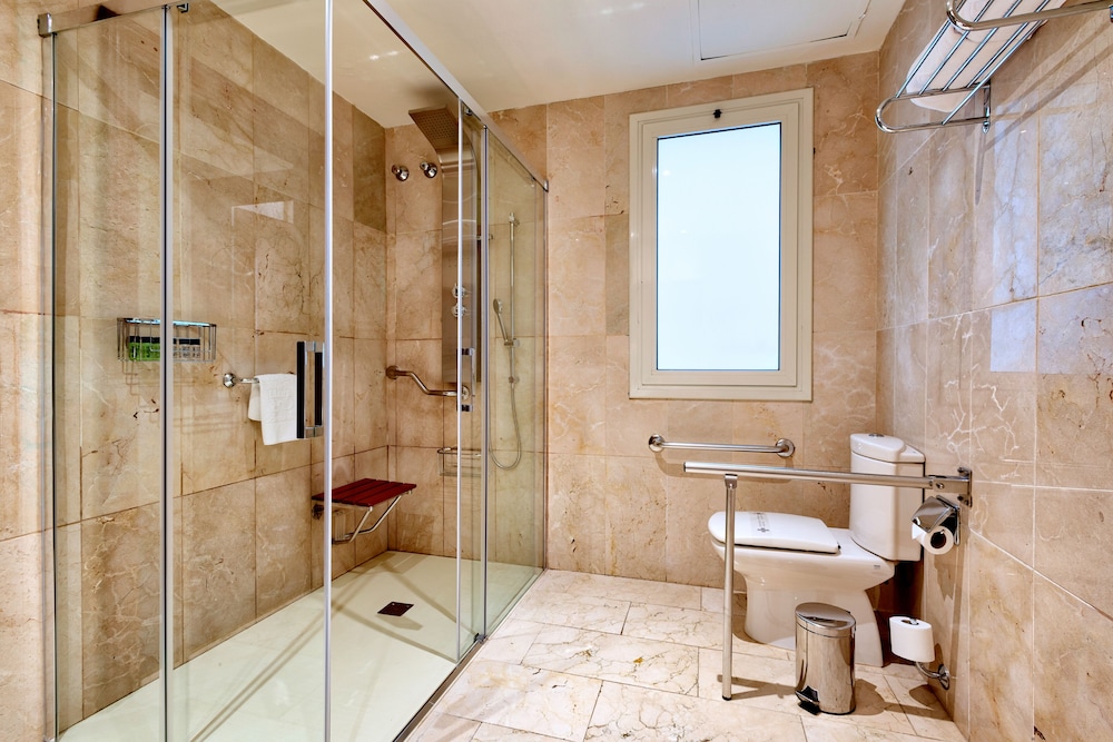 Classic Room, 2 Twin Beds, Accessible