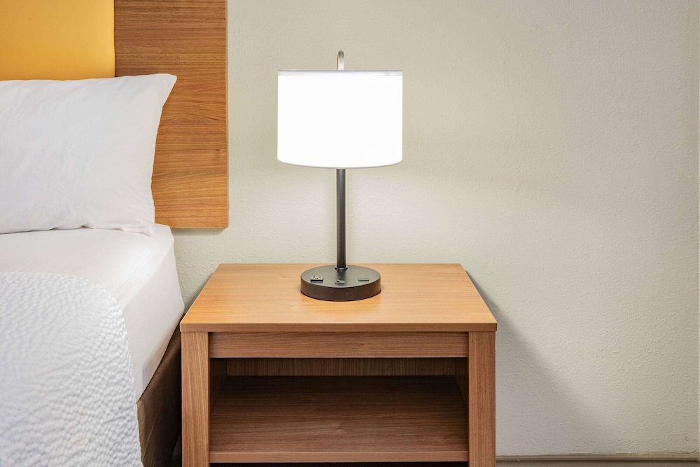 Suite, 1 King Bed photo 3