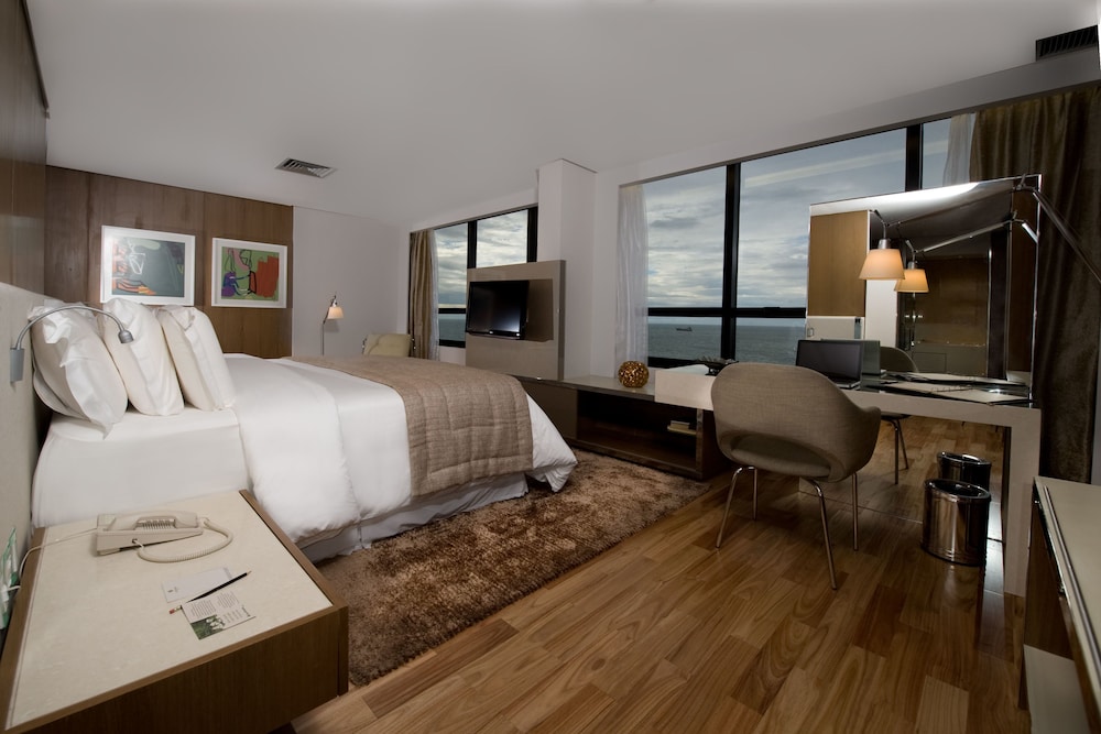 Executive Suite - Photo 5