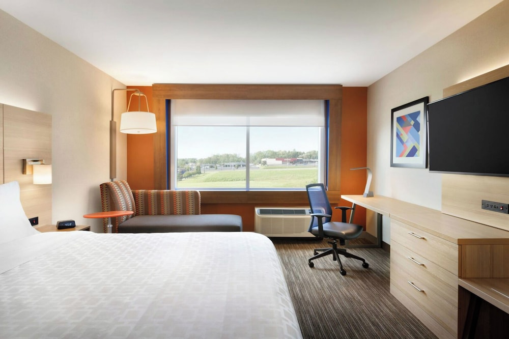 Suite, 1 King Bed (Additional Living Area) photo 1