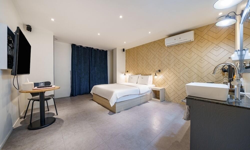 Queen Room - Spa photo 1