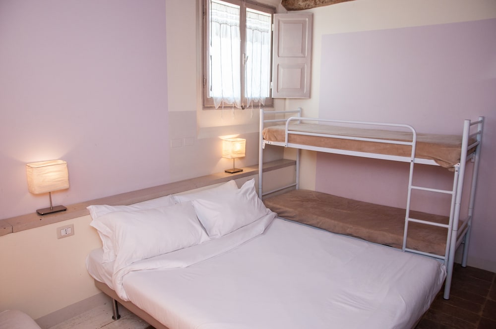 Quadruple Room photo 3