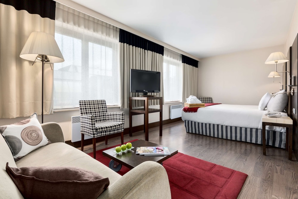 Junior Suite (Extra Bed 3 adults) - Photo 1