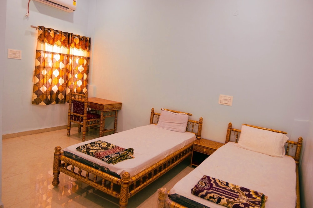 Deluxe Double or Twin Room photo 2