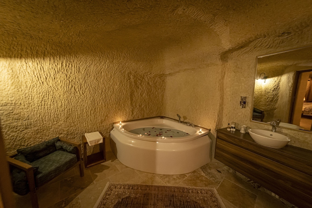 Premier Quadruple Room, Multiple Beds, Non Smoking, Hot Tub photo 2