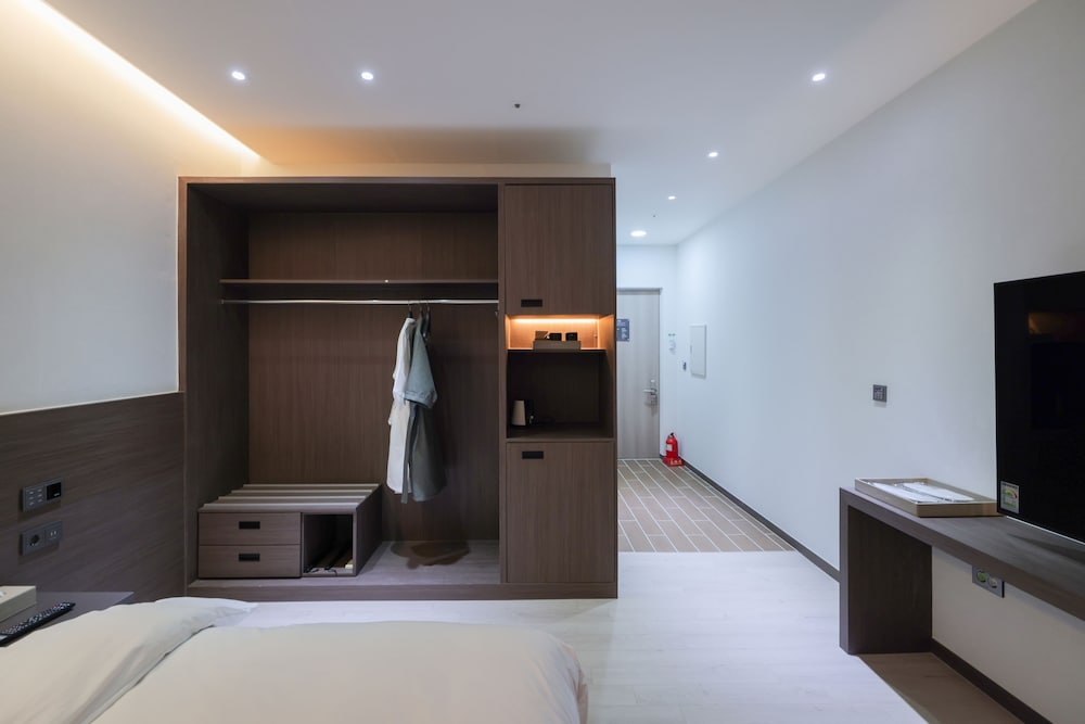 Superior King Room - Photo 2