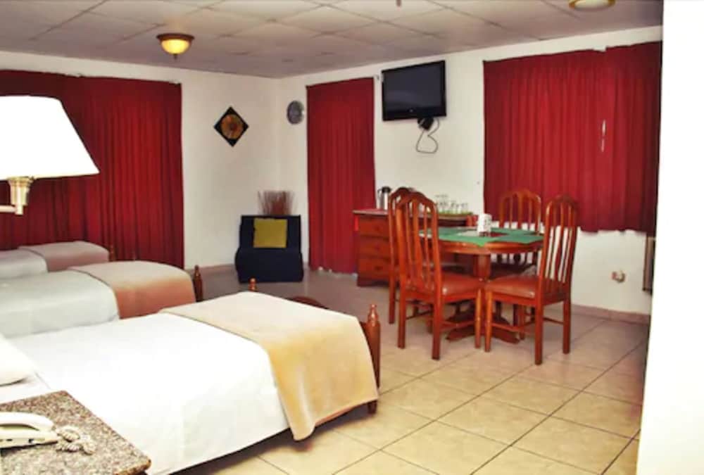 Classic Triple Room (Studio) photo 3