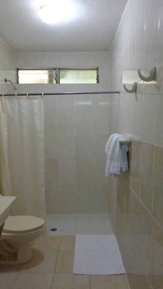 Standard Double Room, 2 Double Beds photo 3