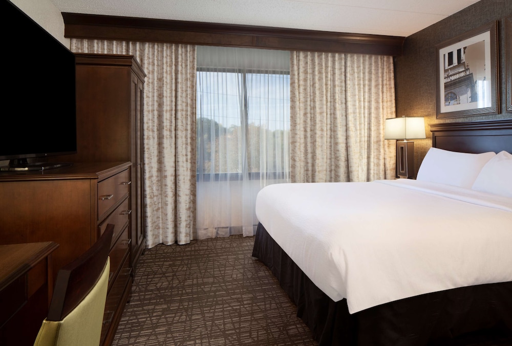 Suite, 1 King Bed, Non Smoking (2 Rooms) - Photo 5