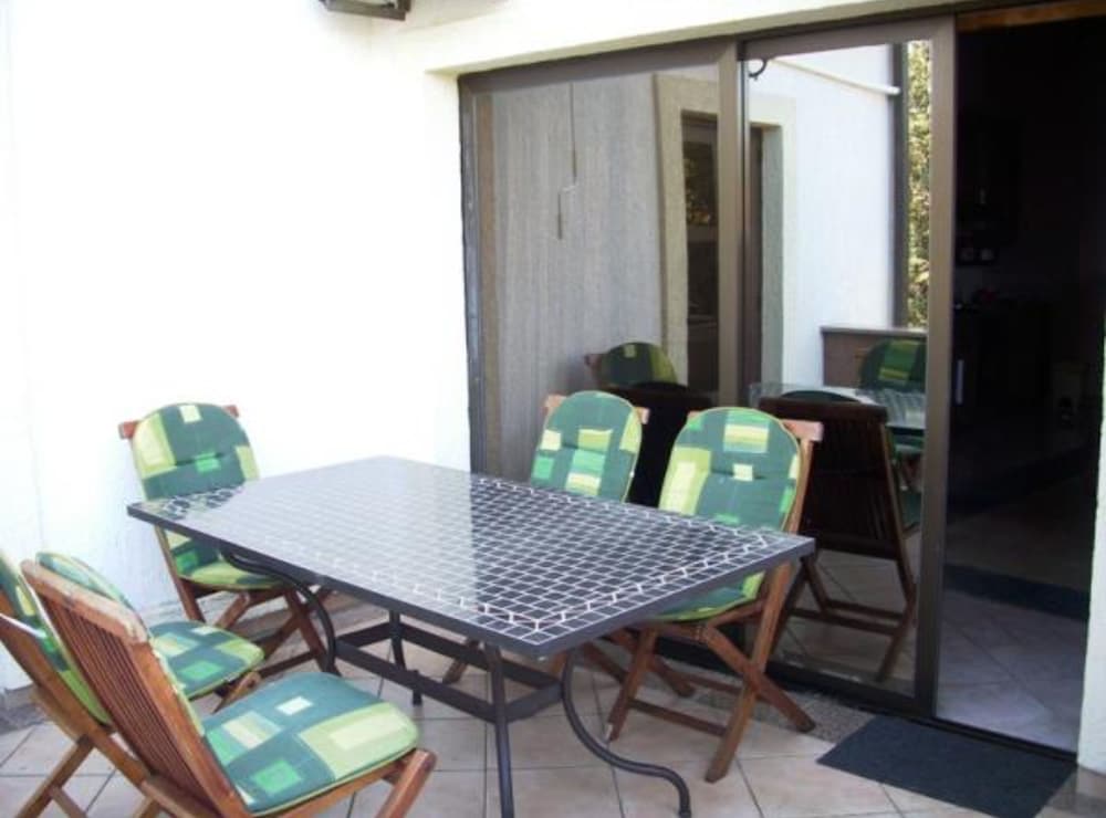 Apartment (Two-Bedroom Apartment With Sea View)