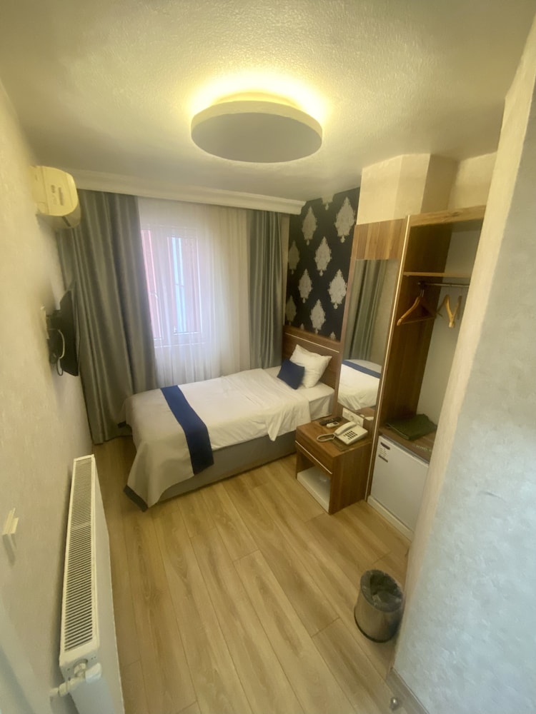 Economy Room photo 1