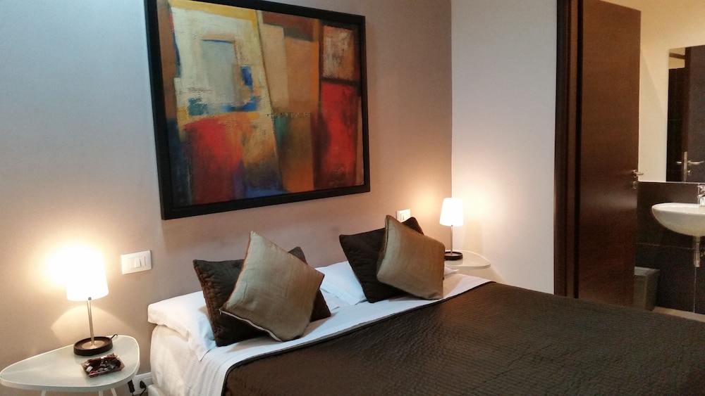 Triple room with extra bed photo 3
