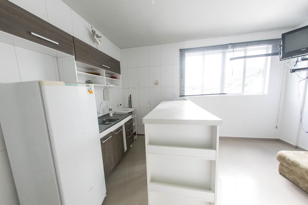 Basic Apartment, Multiple Beds photo 2