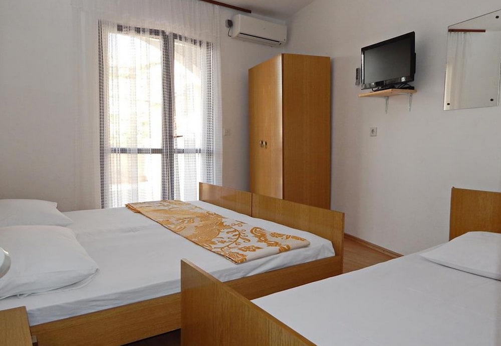 Studio Suite (A2)