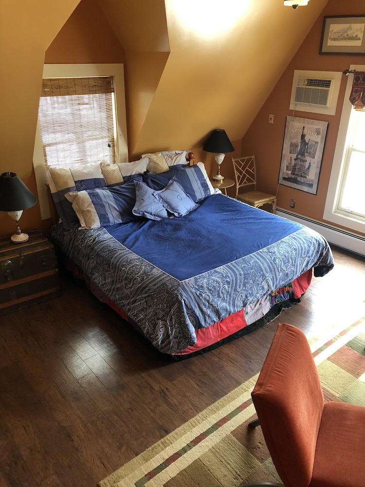 Premier Double Room, Ensuite, Mountain View (New York)