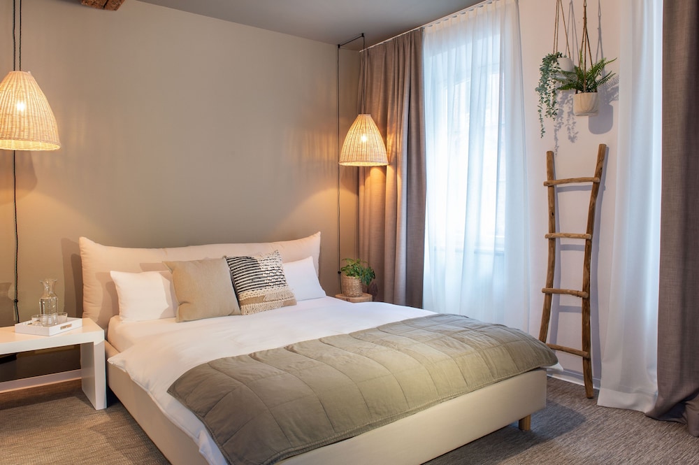 Double Room, 1 Queen Bed, Non Smoking (Fuchsnest) photo 1