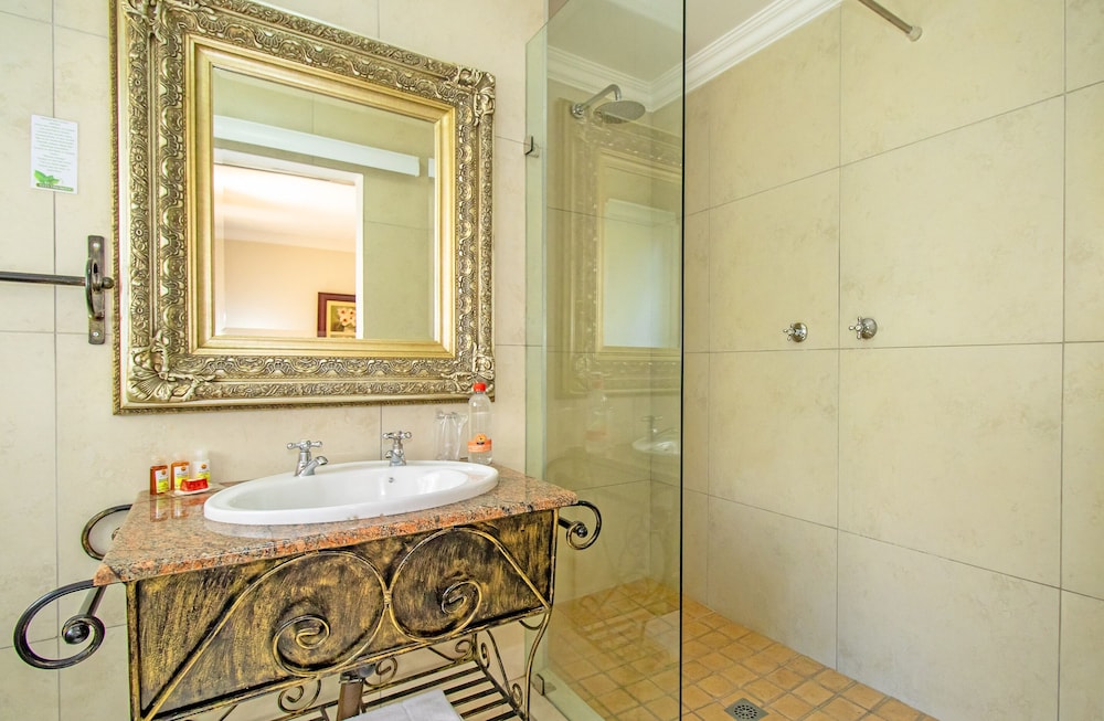 Luxury Double Room (4) - Photo 15