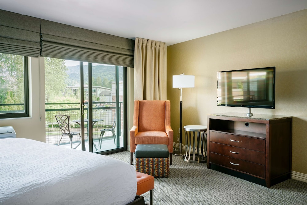 Suite, Accessible - Photo 3