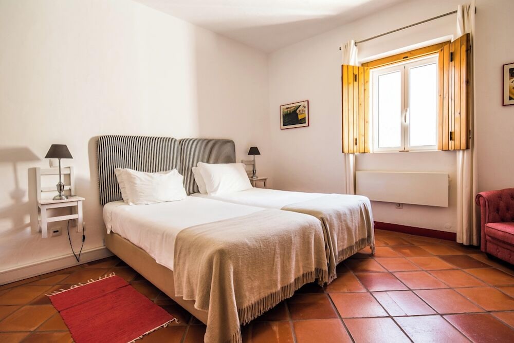 House, 2 Bedrooms (3)