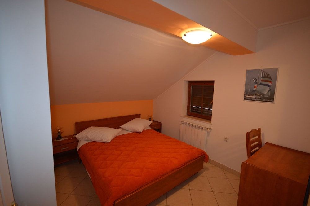 Standard Apartment, 3 Bedrooms, Terrace, Sea View